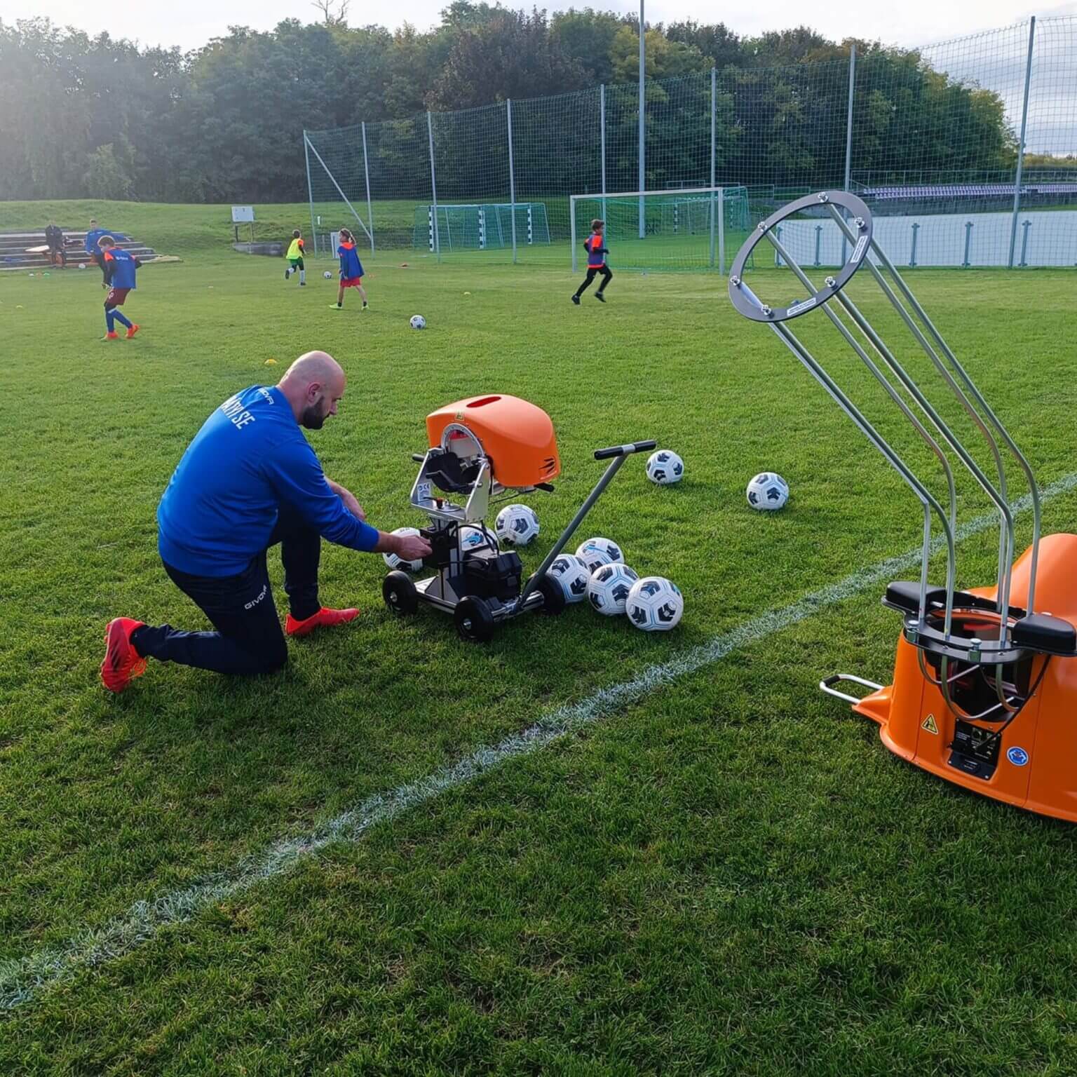 Ball Launcher - labda adogató gép